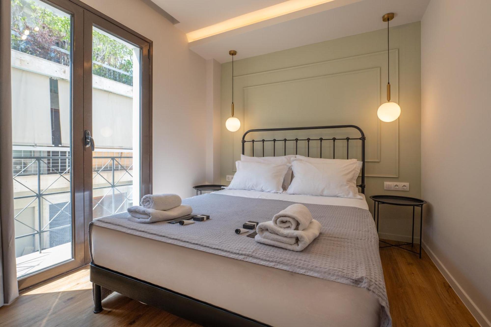 Live Life Plaka Apartment Афины Экстерьер фото