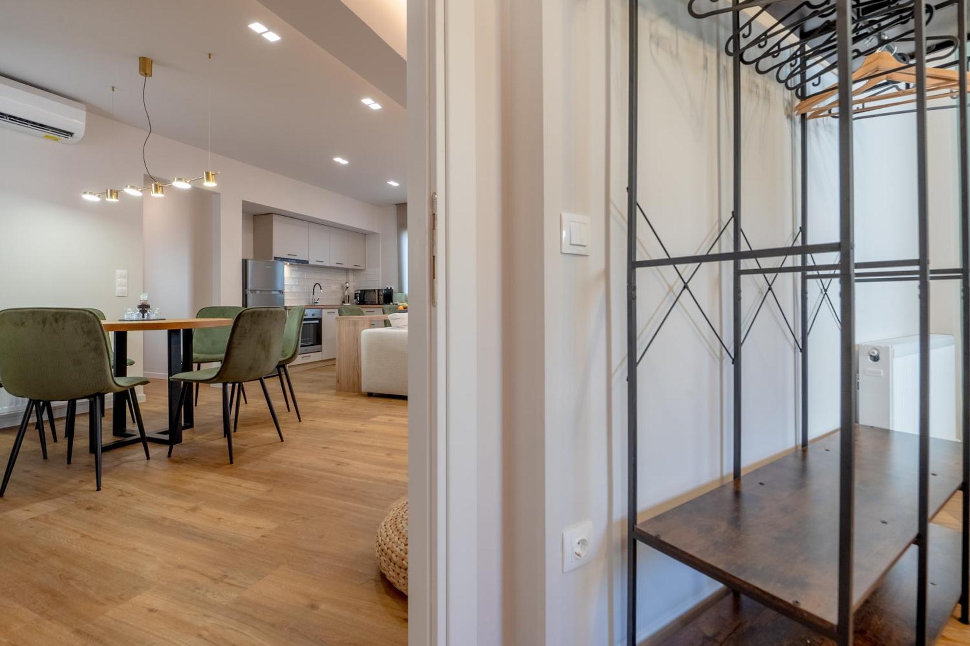 Live Life Plaka Apartment Афины Экстерьер фото
